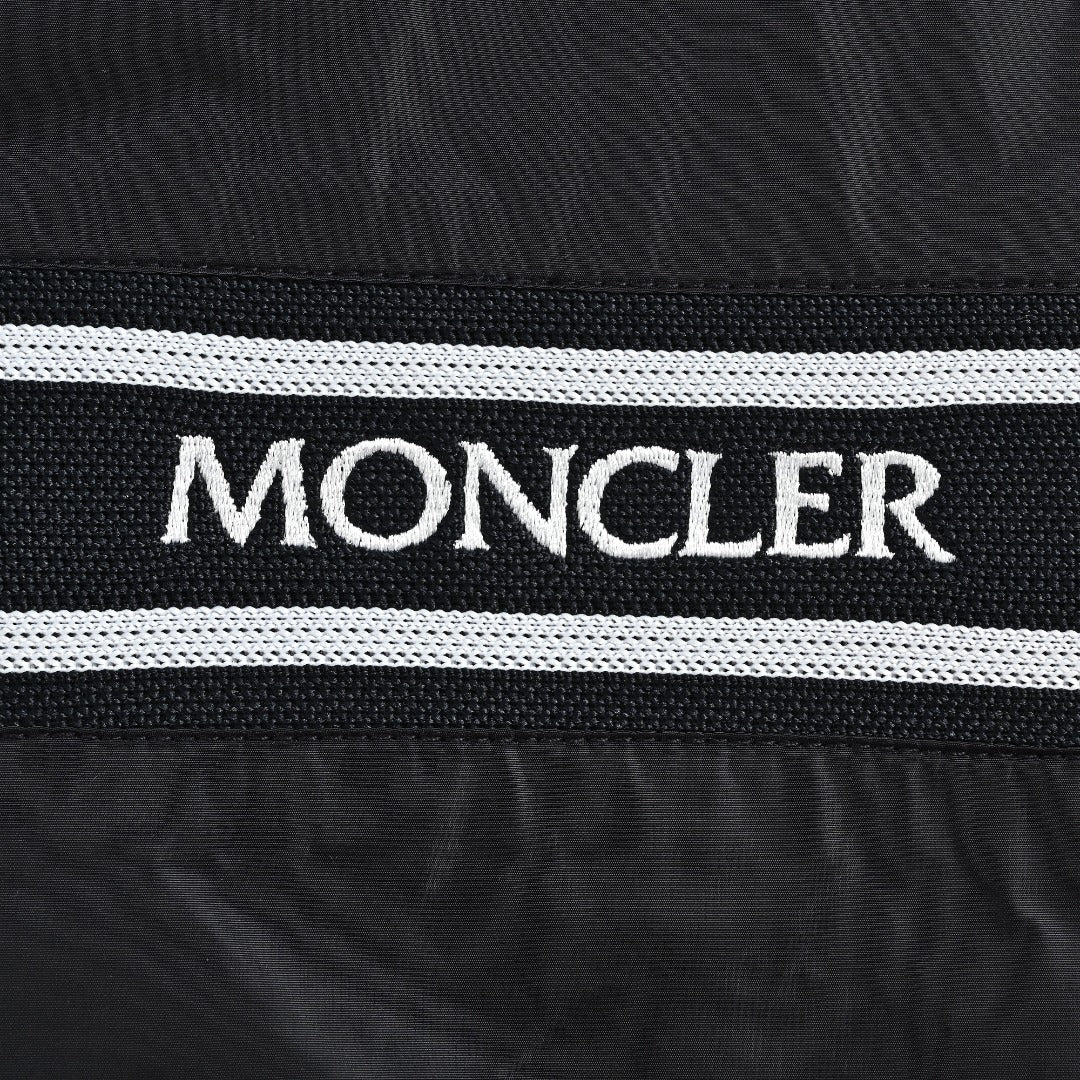 Moncler Chest Logo Embroidered Letter Tape Hooded Zip-Up Jacket