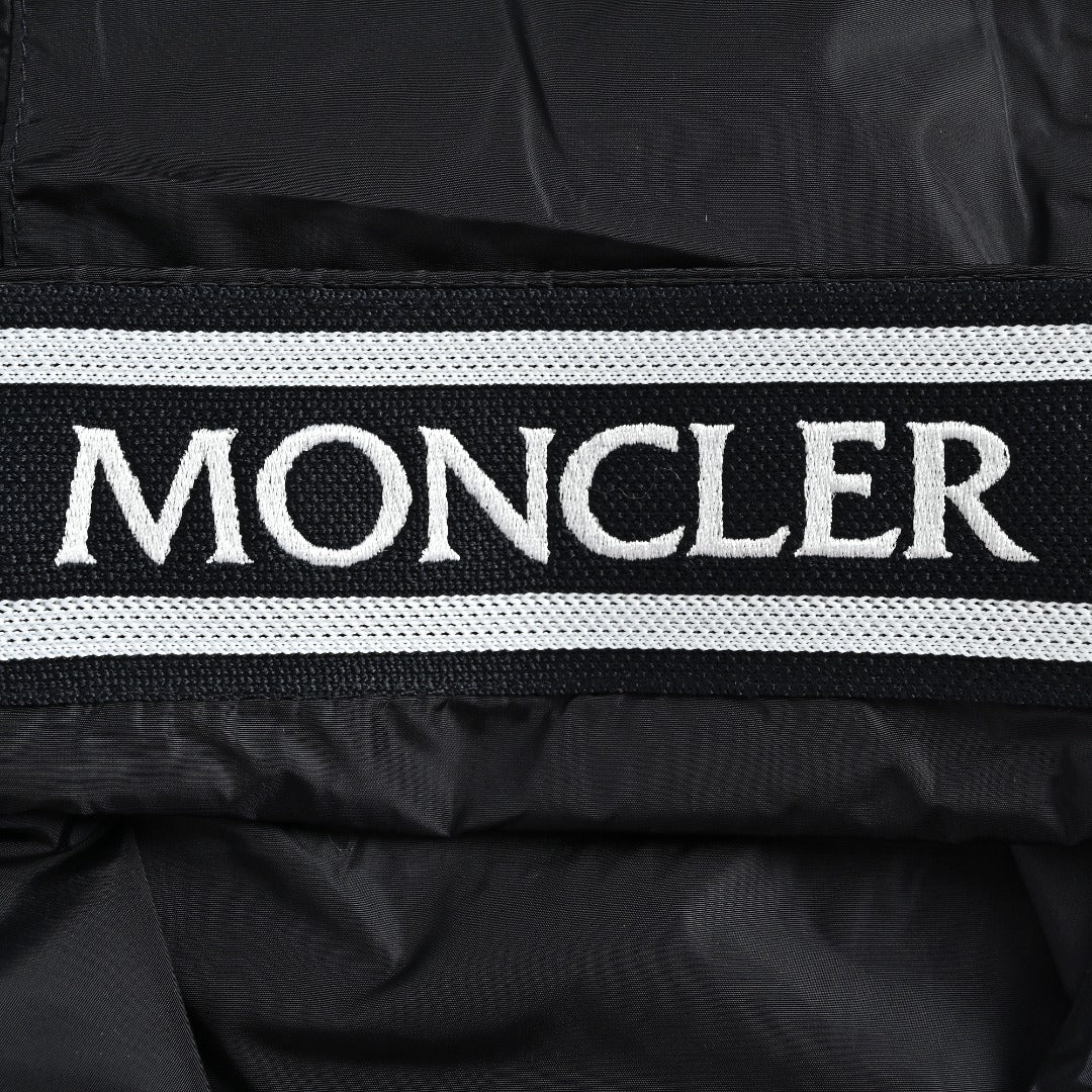 Moncler Chest Logo Embroidered Letter Tape Hooded Zip-Up Jacket
