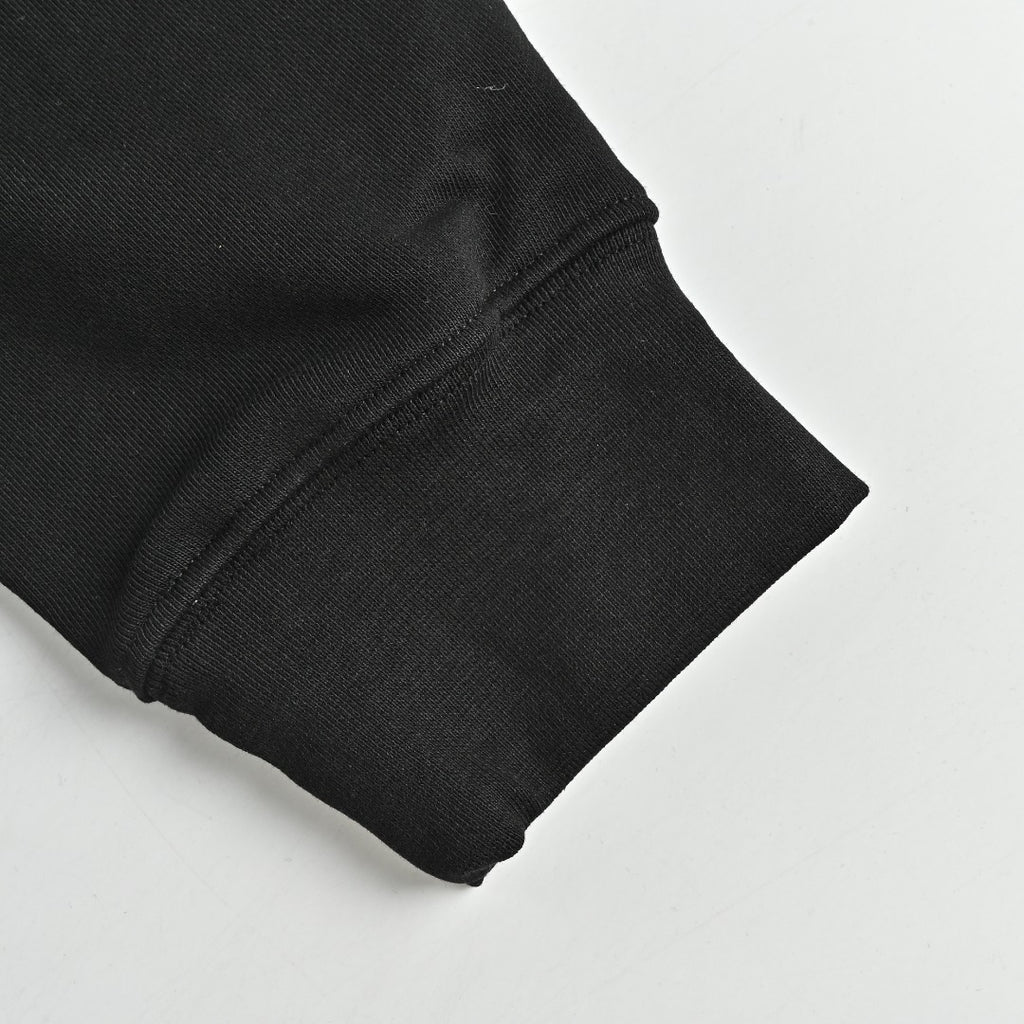 Moncler 26SS Classic Badge Embroidered Logo Crew Neck Sweatshirt — Black