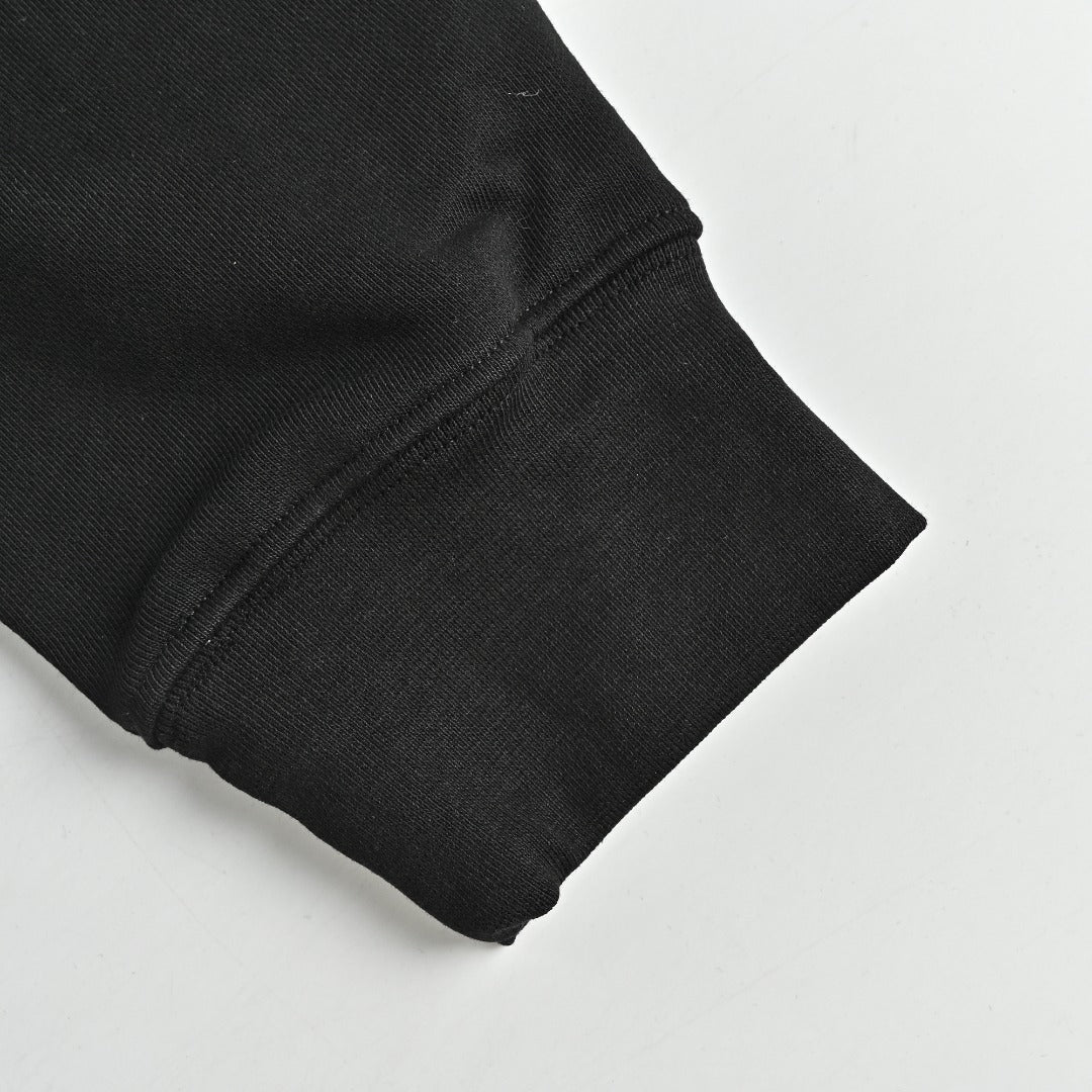 Moncler 26SS Classic Badge Embroidered Logo Crew Neck Sweatshirt — Black