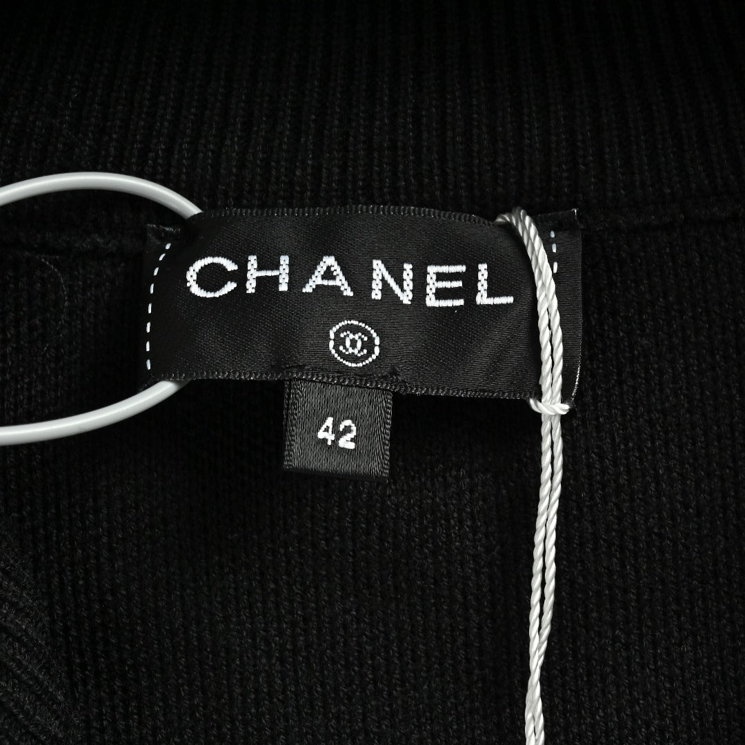 Chanel Double CC Logo Stand Collar Half-Zip Pullover Knit Sweater Black