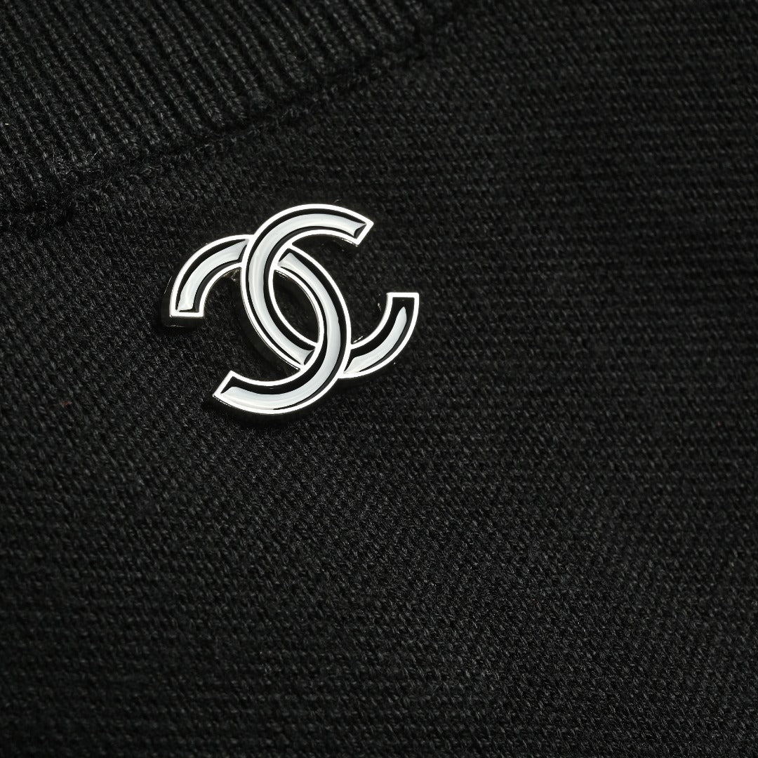 Chanel Double CC Logo Stand Collar Half-Zip Pullover Knit Sweater Black