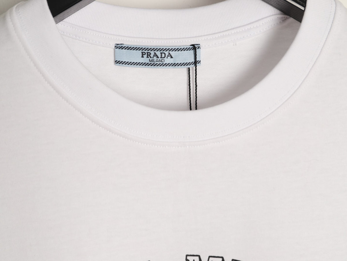 Prada 26SS Milano Logo Graphic Short-Sleeve T-Shirt - Black（副本）