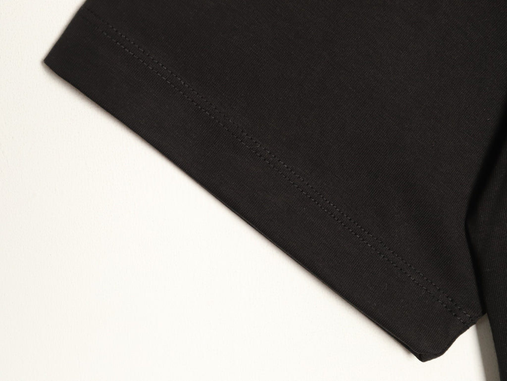 Louis Vuitton Fox and Ribbon Motif T-Shirt - Black