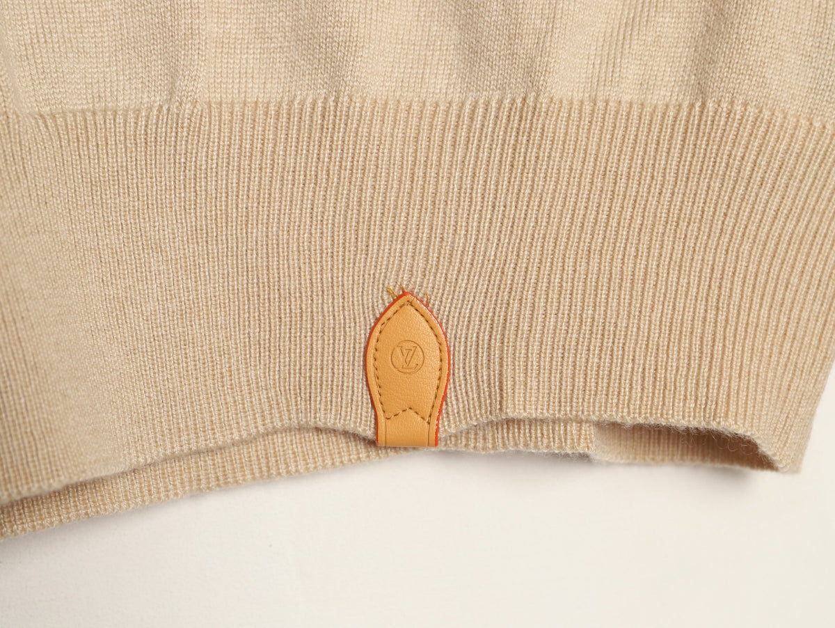 Louis Vuitton Label-Detail Crewneck Knit Sweater - Beige