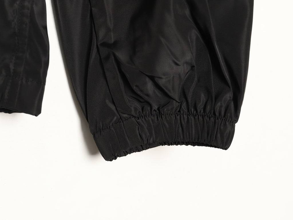 Burberry Oval Equestrian Back-Graphic Hooded Jacket - Black