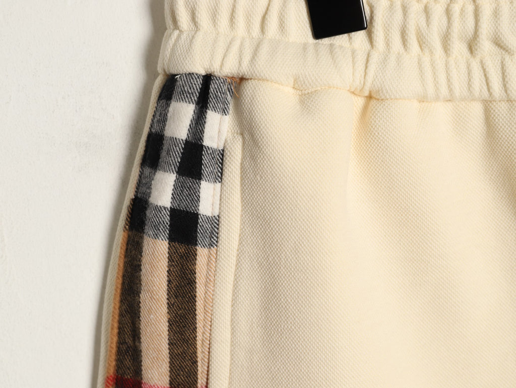 Burberry Equestrian-Emblem Check-Side Shorts - Cream