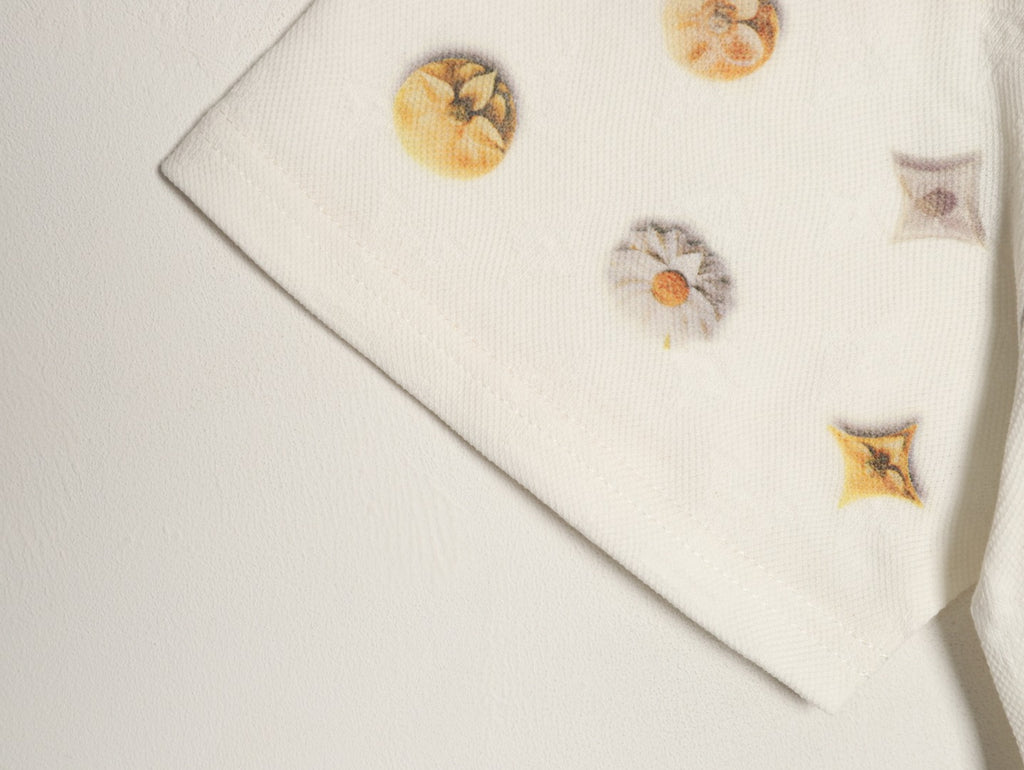 Louis Vuitton Daisy-Style Motif Short-Sleeve T-Shirt - Cream