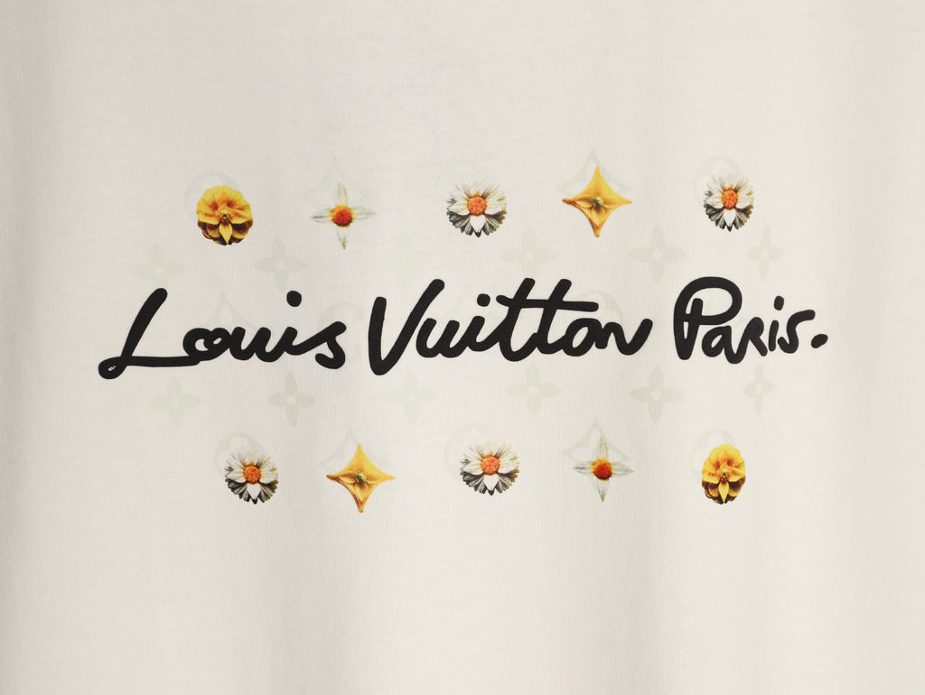 Louis Vuitton Paris Lettering and Daisy-Style Motif T-Shirt - Cream