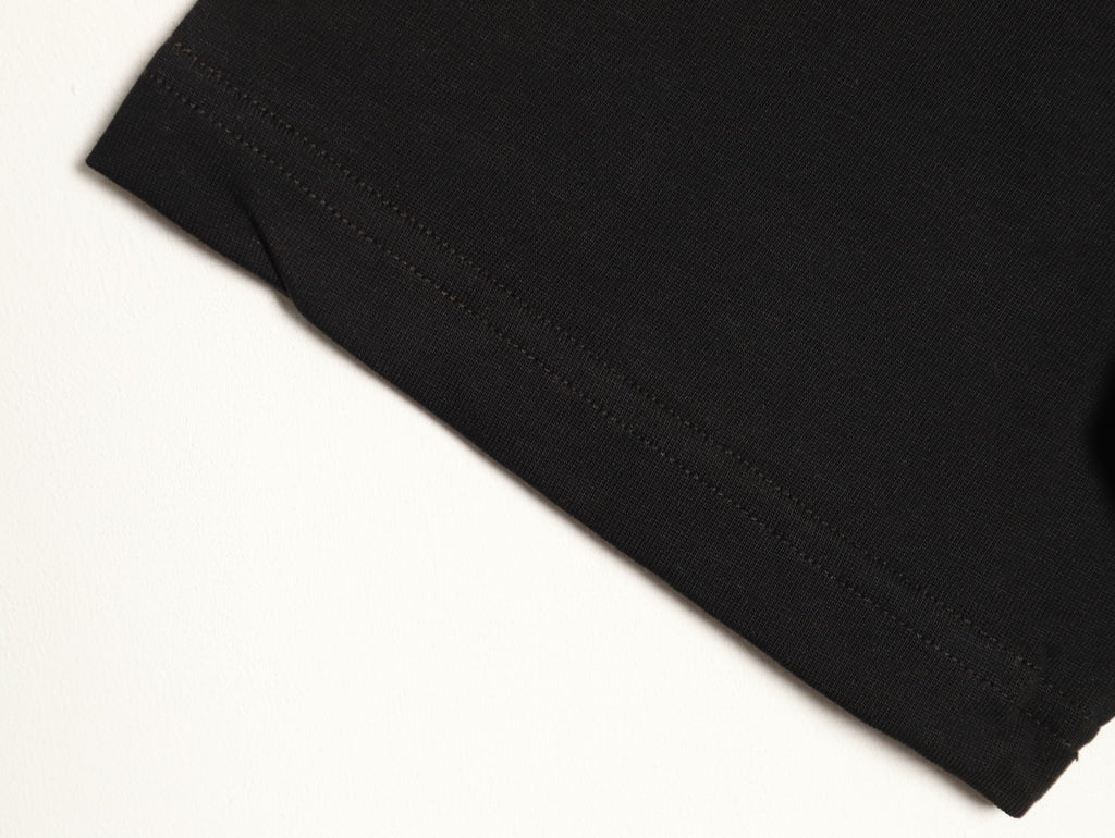 Louis Vuitton Four-Petal Motif and Lettering T-Shirt - Black